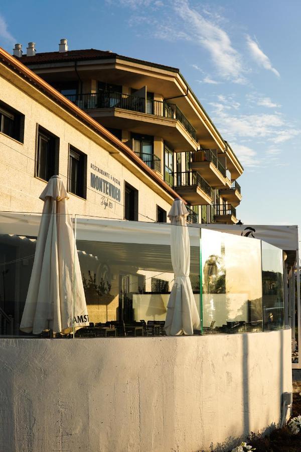 Hostal Montevideo Beachfront Nigrán Exterior foto